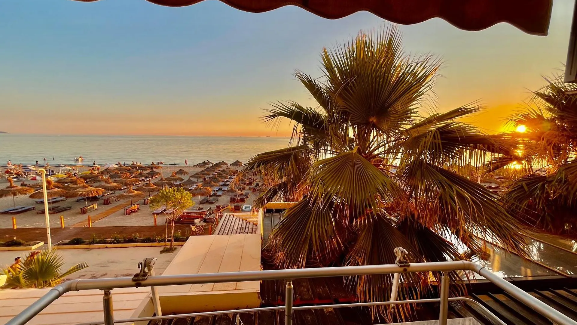 Super Seaview Apartment Дуррес 0*,  Албания